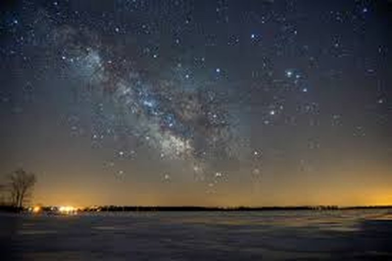 Canadian Astronomers Capture Rare Cosmic Phenomenon